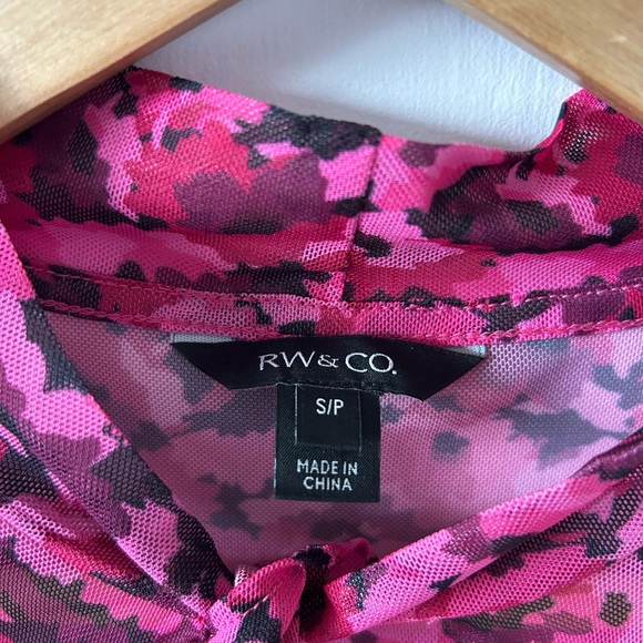 RW&CO. Vibrant Pink and Black Floral Blouse - Picture 3 of 6